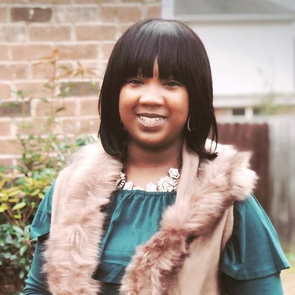 Meet your Posher, Keidra - Picture 1 of 1